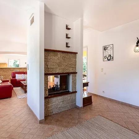 Paravano - Maison Climatisee Avec Piscine Nyaraló Tavaco